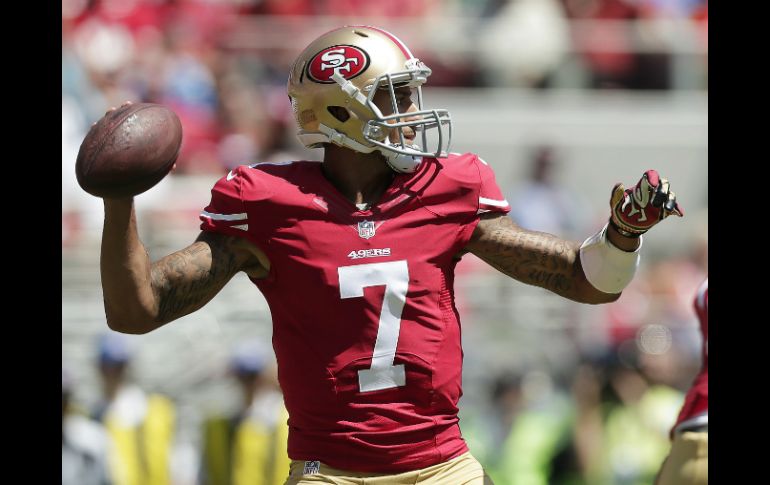 Los 49ers pudieron conseguir su primer triunfo en su nuevo estadio. AFP /