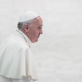 El Papa, en la mira de yihadistas del EI, según periódico italiano