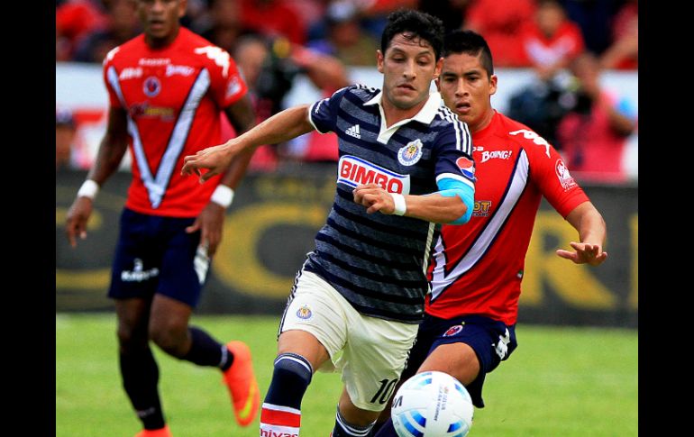 Reyna reaccionó de forma 'poco ética' hacia la afición cuando ésta le arrojó objetos desde la tribuna. MEXSPORT /