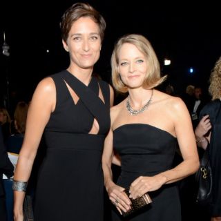 Jodie Foster, con su esposa en público por primera vez