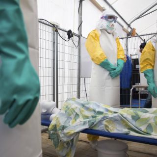 Brote de ébola va a empeorar antes de que mejore: EU