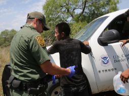 Afirman que migrantes podrían haber permanecido en EU si se les hubiese informado correctamente sobre sus derechos. ARCHIVO /