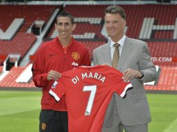 El traspaso de Ángel di María a los Red Devils significó casi 100 MDD. EFE /