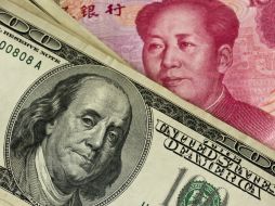 El tipo de cambio para solventar obligaciones en moneda extranjera pagaderas en el país es de 13.0763 pesos. ARCHIVO /