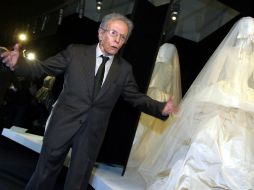 Los reyes de España envían telegramas de pésame a la familia de Manuel Pertegaz. AFP /