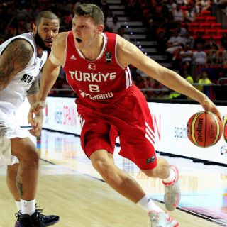 Turquía gana a Nueva Zelanda en reñido duelo mundialista