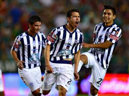 Hirving Lozano (c) festeja una de sus dos anotaciones. MEXSPORT /