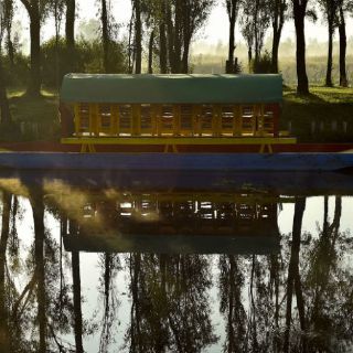 Trajinera de plástico, próxima a estrenarse en Xochimilco
