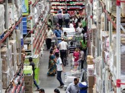 TIENDA. Pocos clientes. BLOOMBERG  /