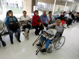 Los pacientes con enfermedades crónico degenerativas podrán ser trasladados y atendidos en hospitales diferentes a los que cotizan. ARCHIVO /