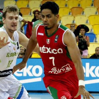 Tri de basquetbol sufre en cierres de partidos