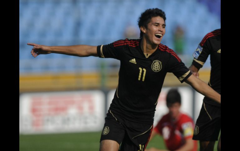 El tapatío de  23 años, se ha convertido en el undécimo fichaje que ha cerrado la comisión deportiva blanquiazul durante este verano. ARCHIVO /