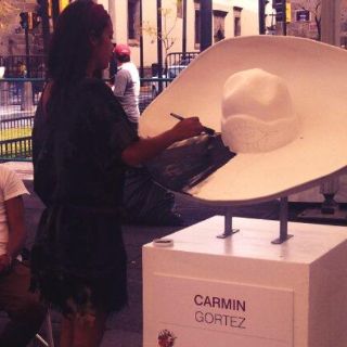 Pintores en acción en Plaza Liberación