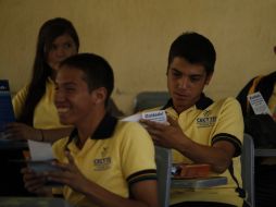 Los autobuses también apoyarán a preparatorias que requieran del transporte. ARCHIVO /