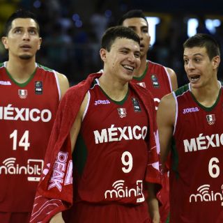 Sin presión en Tri de basquetbol, asegura Gustavo Ayón