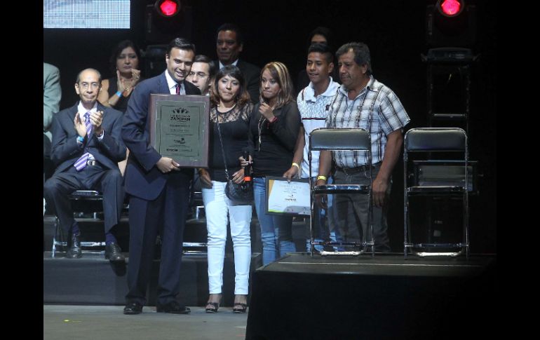 Robles Peiro invitó a los jóvenes a fijarse un objetivo relacionado con el curso que hicieron.  /