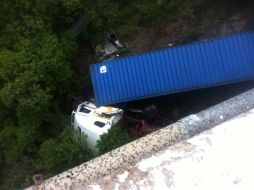 El accidente ocurrió en la autopista Guadalajara-Colima. ESPECIAL /