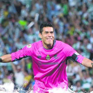 'Sí, soy histórico': Oswaldo Sánchez