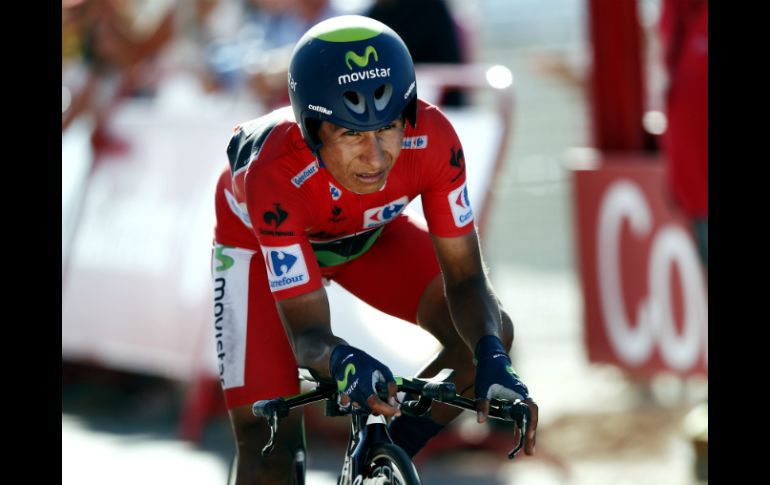 Nairo sufre su segunda caída y decide salir de la vuelta. AP /