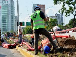 La lluvia ocasionó daños en la construcción aledaña al nodo Colón y afectó su estructura. ARCHIVO /