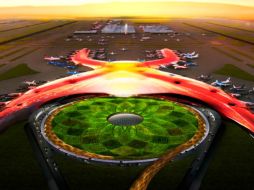 La secretaria de Turismo, Claudia Ruiz Massieu precisa que el impacto de la obra se reflejará en cinco rubros. SUN /