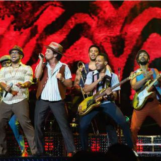 Bruno Mars causa euforia en Monterrey