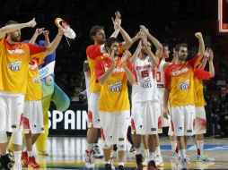 La selección española de baloncesto al término del partido contra Senegal en el Mundial de Baloncesto 2014. EFE /