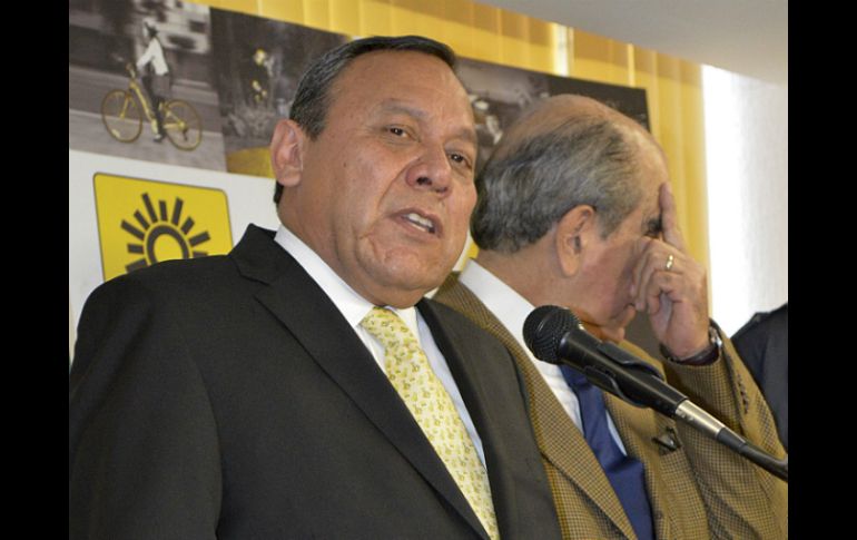 Zambrano dijo que se espera que los militantes acudan a las más de ocho mil casillas que se instalarán en el país. ARCHIVO /