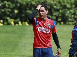 Omar Bravo carga con la responsabilidad de no fallar más goles cantados.  /