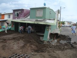 DIF Tamaulipas lleva a cabo el reparto de despensas alimenticias, cobertores y colchonetas a unas mil 900 familias. SUN /