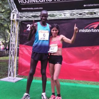 Hillary Kimaiyo y Dulce Rodríguez triunfan en Medio Maratón Atlas
