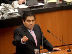 'Es un plan de trabajo que paulatinamente producirá resultados en beneficio del Senado y de la ciudadanía', afirma Miguel Barbosa. ARCHIVO /