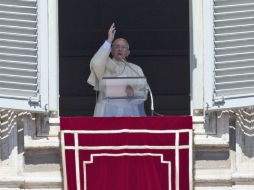 En su oración dominical, cita las palabras de Benedicto XV: 'toda guerra es una matanza inútil'. AP /