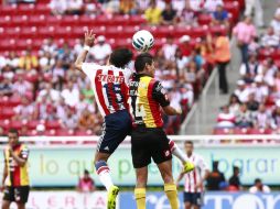 Al término del primer tiempo, las Chivas vencían 1-0 a los Leones Negros.  /