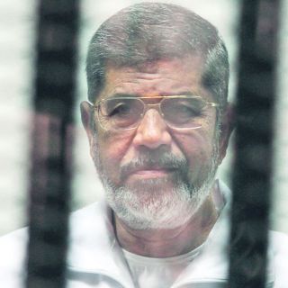 Egipto acusa a Morsi de filtrar información confidencial a Qatar