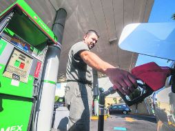 Cambio. Los precios al público de las gasolinas y el diésel sufrirán ajustes más moderados.  /