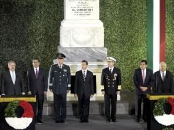 El Mandatario federal montó guardia ante el monumento a los caídos de la batalla de Molino de Rey. NTX  Especial.  /