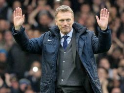 Louis van Gaal reemplazó a Moyes, pero no ha ganado en sus cuatro primeros partidos. ARCHIVO AFP  /