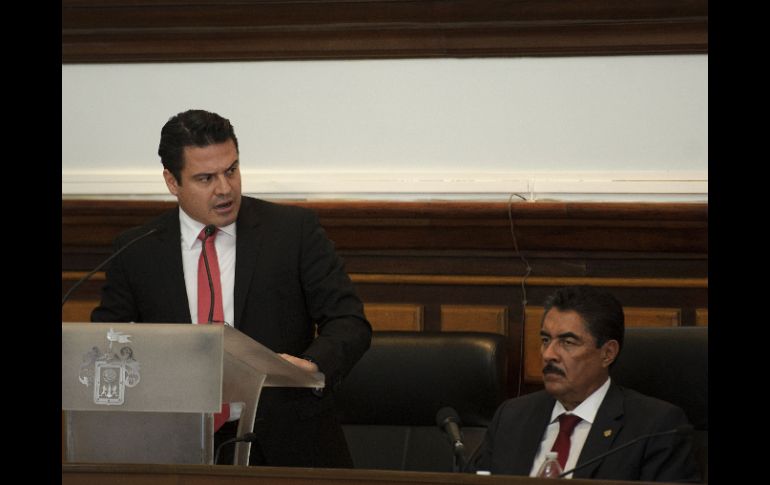 El mandatario estatal asistió al segundo informe de actividades del alcalde Ramiro Hernández. EL INFORMADOR J. Mendoza  /