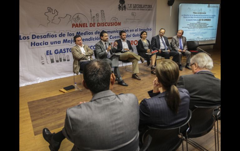 Imagen del panel de discusión organizado por diputados del G-9, en el que participan periodistas del Estado. EL INFORMADOR F. Atilano  /