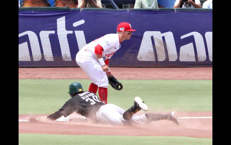 Los Diablos Rojos del México se puso hoy a un juego de alzar su título 16 en su historia en la Liga Mexicana de Béisbol. NTX  G. Durán  /