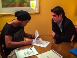 La firma de Dinho causó revuelo y la afición respondió a pesar de que aún no se sabe si jugará. TWITTER @10Ronaldinho  /