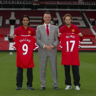Falcao es presentado con Manchester United