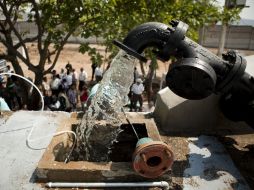 Especialistas afirman que no se garantiza el acceso universal al agua. EL INFORMADOR ARCHIVO  /