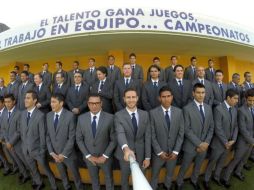 El equipo de las águilas portarán atuendos y accesorios de la marca para apariciones públicas fuera de la cancha. TWITTER @CF_America.  /