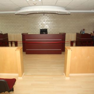 Inauguran sala de juicios orales para estudiantes