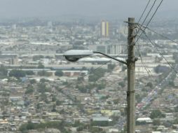 En los municipios de la Zona Metropolitana de Guadalajara existe un déficit de luminarias en óptimas condiciones. EL INFORMADOR ARCHIVO /