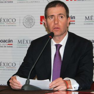 Operativos no cesarán hasta detener a 'La Tuta': Castillo