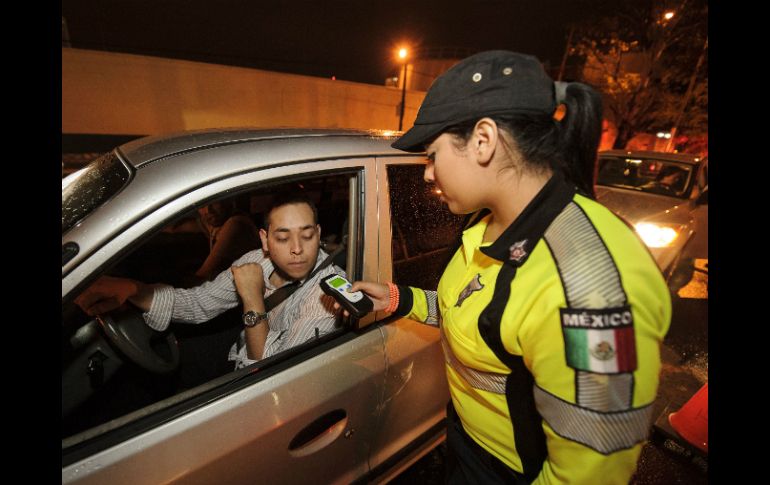 El operativo se llama Salvando Vidas y recomienda no manejar en estado de ebriedad. EL INFORMADOR ARCHIVO /