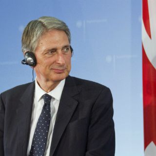 Familia de rehén británico pide negociar con EIIL